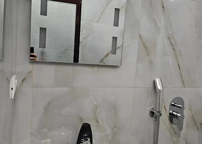 Endi Center 2 تيرانا